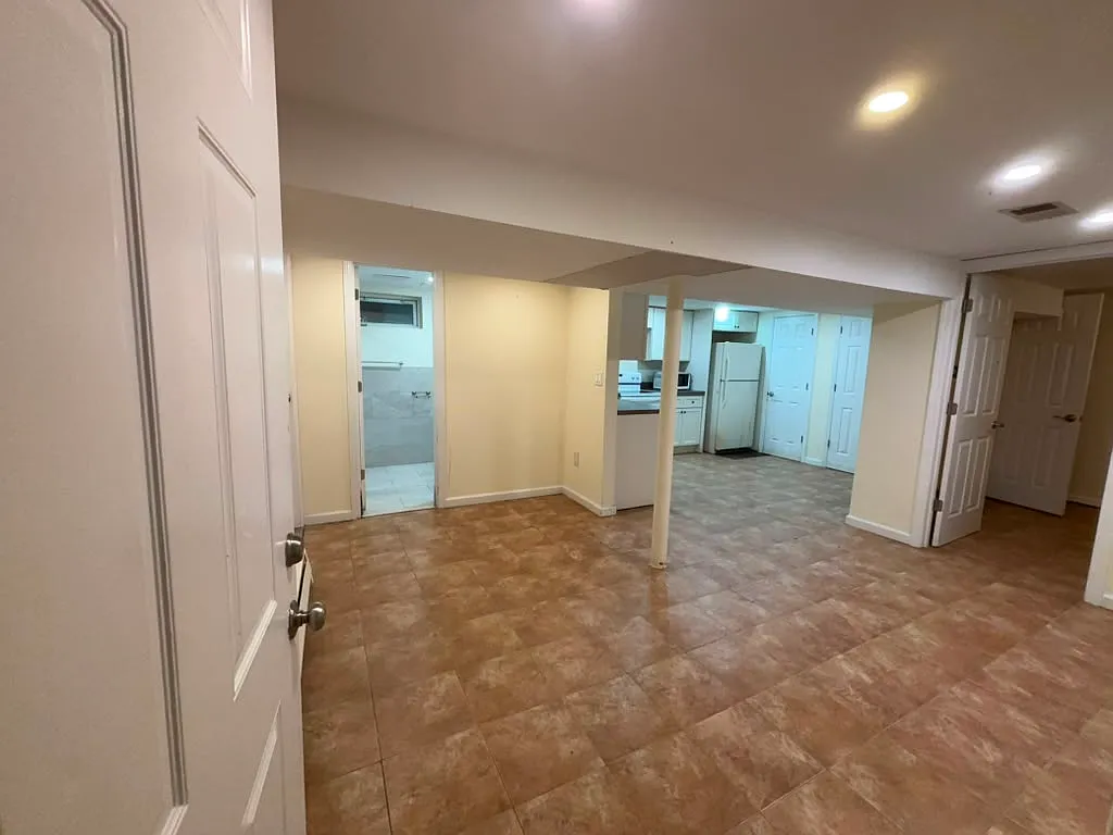 2 bed, $1,600 — Photo 1