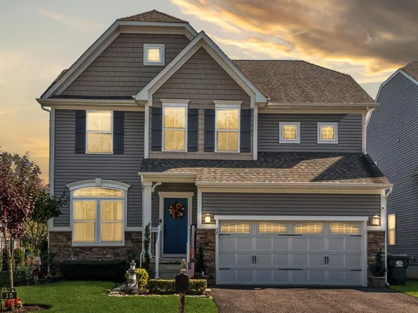 15 Imlay Lane, Farmingdale, NJ 07727