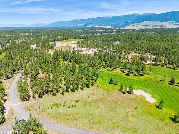 2nd image of 302 Glacier Peaks Rd