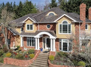 4045 Spring Knoll Dr, Eugene, OR 97405