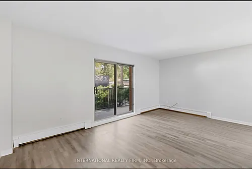 103 Emerald St S #302 Photo 1