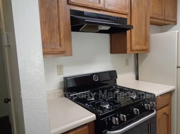 1801 Marshall Rd APT 1002, Vacaville, CA 95687