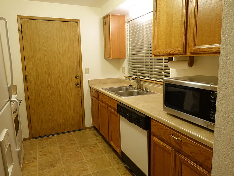 9114 44th Dr NE #1 — Photo 3