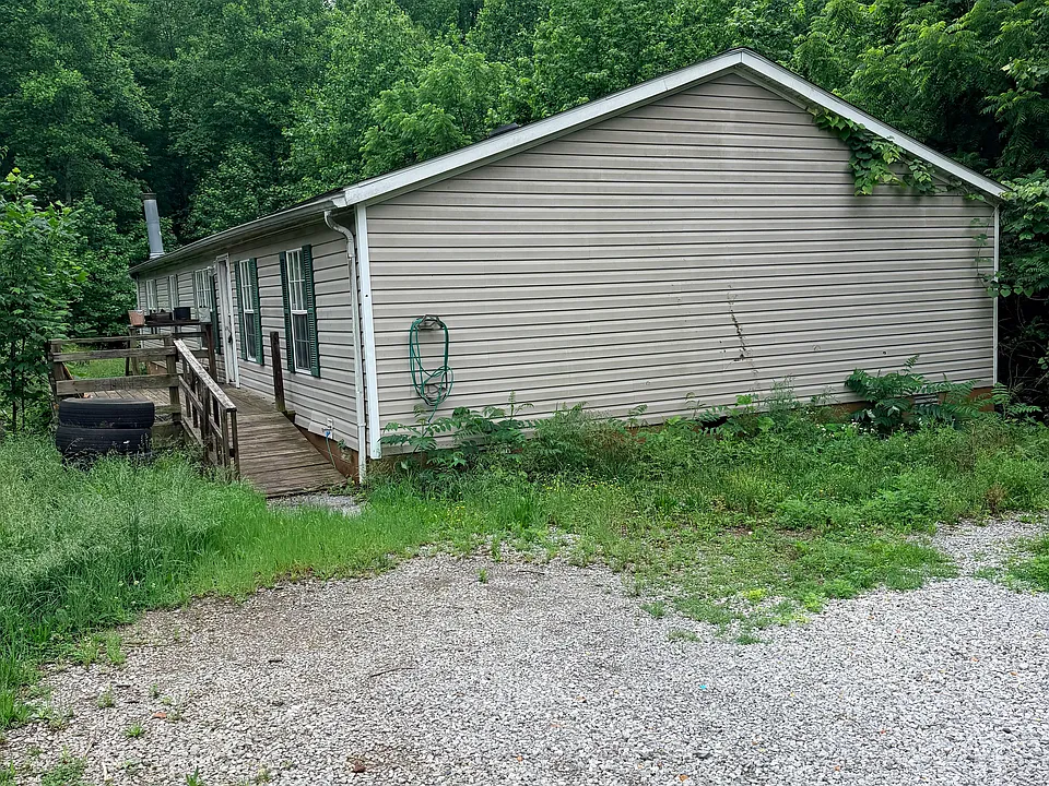 75 English Dr