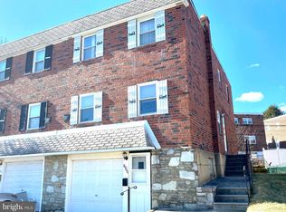 8906 Maxwell Pl, Philadelphia, PA 19152