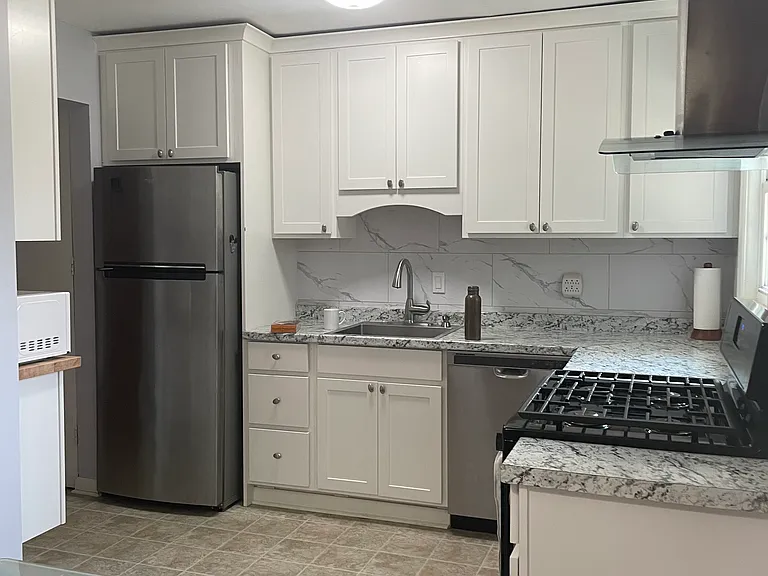 2250 N Triphammer Rd #T7D — Photo 2