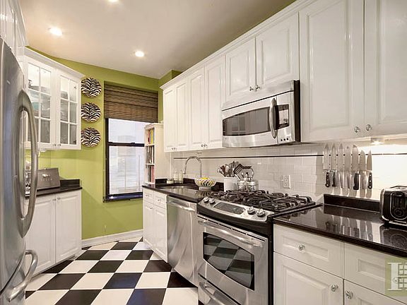 3rd image of 31 Tiemann Pl APT 27