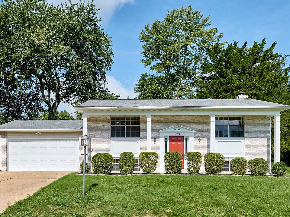 1771 Redcoat Dr