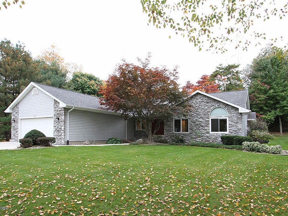 2nd image of 2905 Redbud Trl