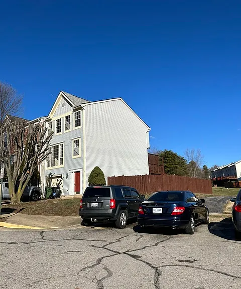 17319 Sligo Loop — Photo 1