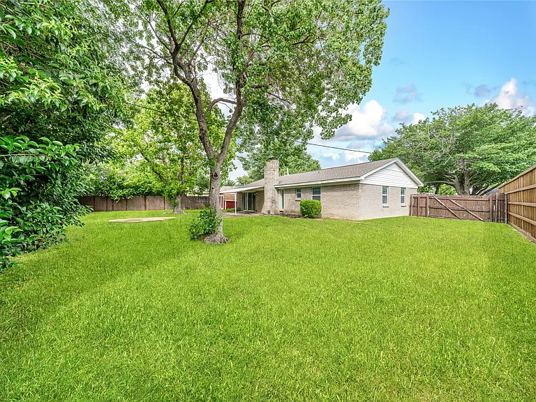 13515 Charcoal Ln — Photo 22
