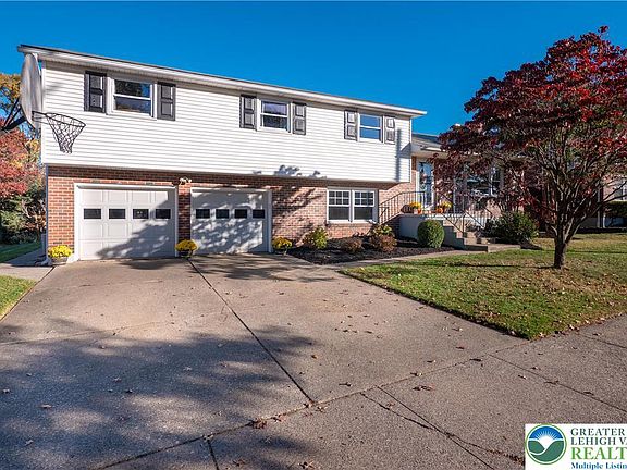2nd image of 1428 Shelbourne Dr