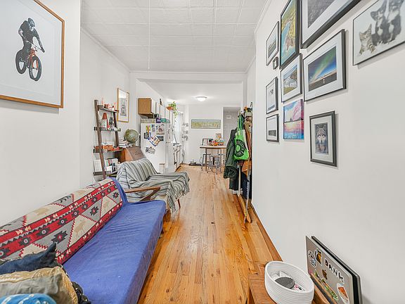 3rd image of 83 2nd Pl APT 4L