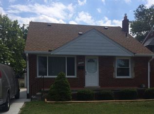 7356 Helen St, Center Line, MI 48015