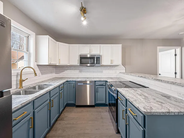 722 Tioga Park Dr #722 — Photo 3