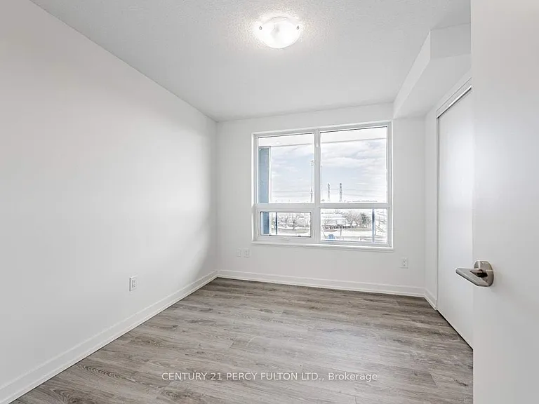 1480 Bayly St #513 — Photo 7