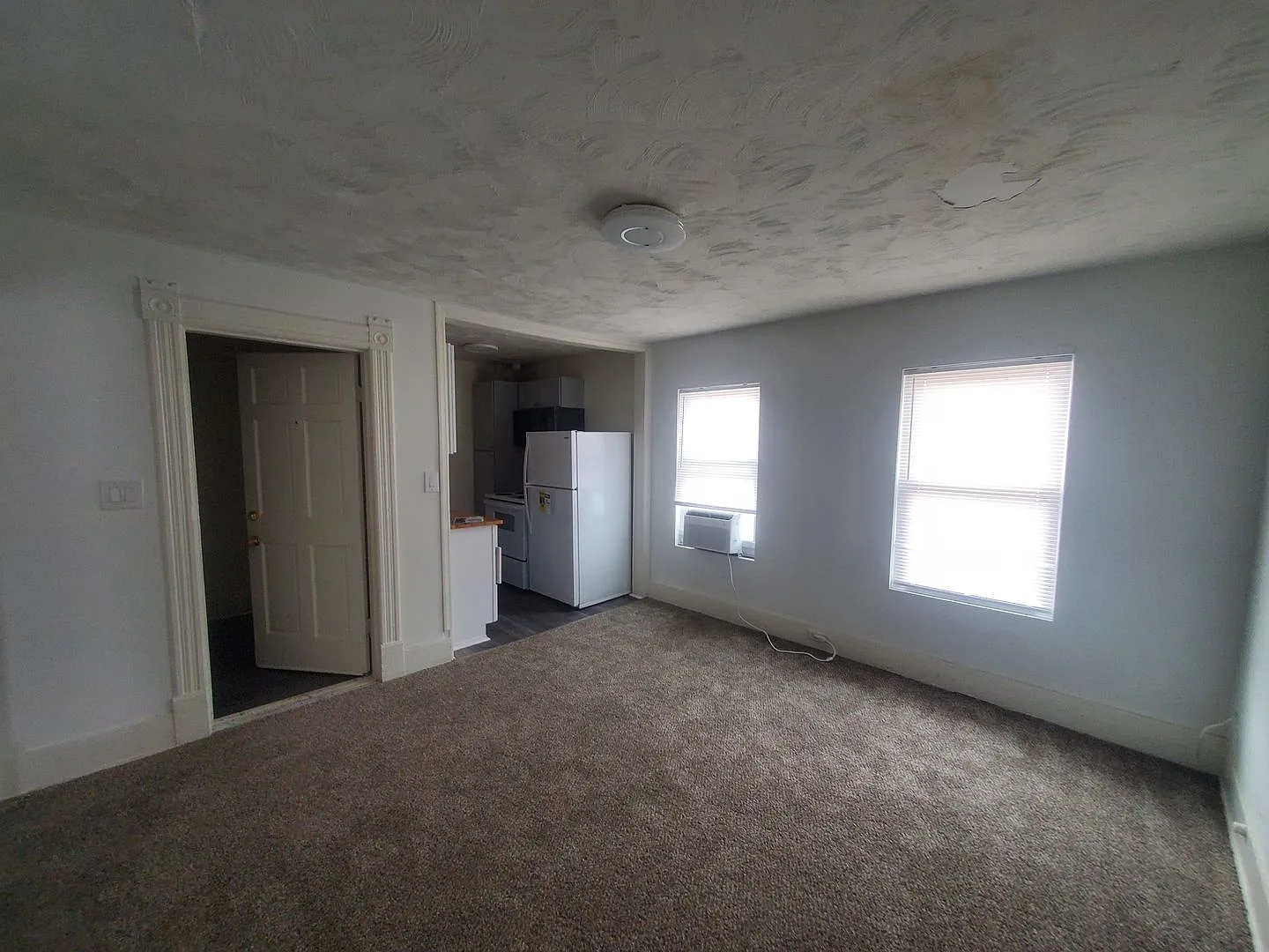 225 Lee St — Photo 2