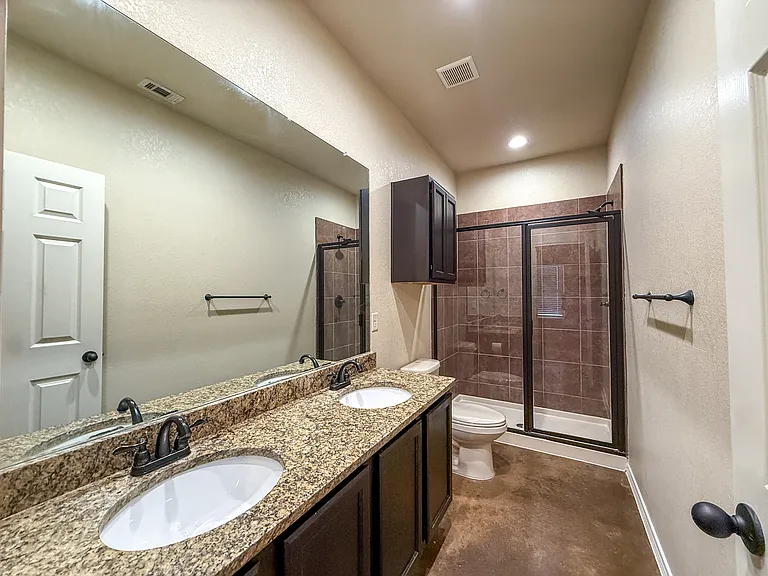 342 Emma Dr #2-1 — Photo 13