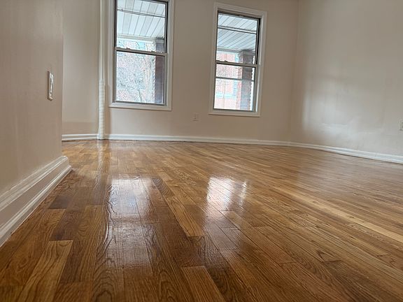 5th image of 179 Bay 25 St #1