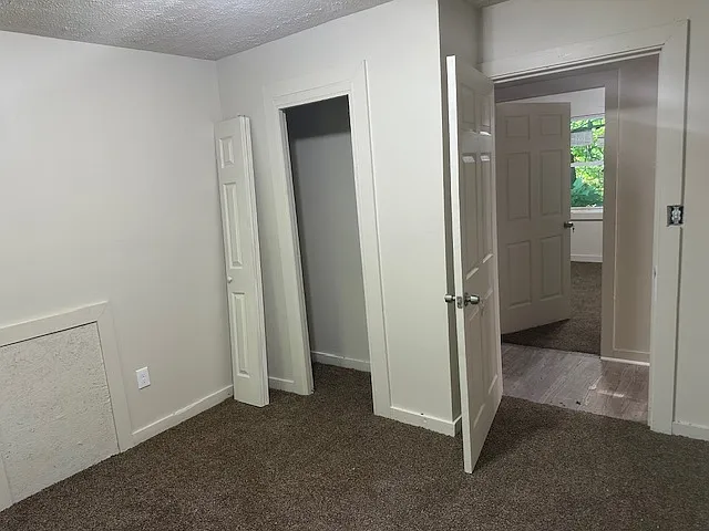 3323 E 143rd St #1 — Photo 5
