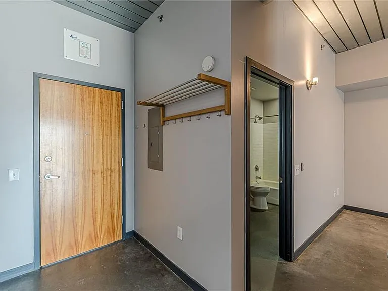 620 Glen Iris Dr NE #501 — Photo 30