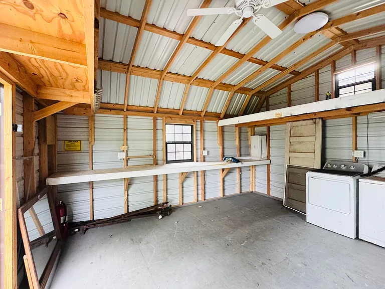 1510 E Harris Ave — Photo 9