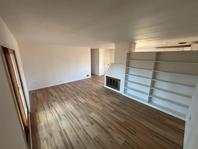 5321 Ravensworth Rd — Photo 6