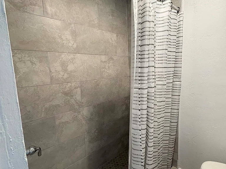 2435 N Edith Blvd — Photo 13