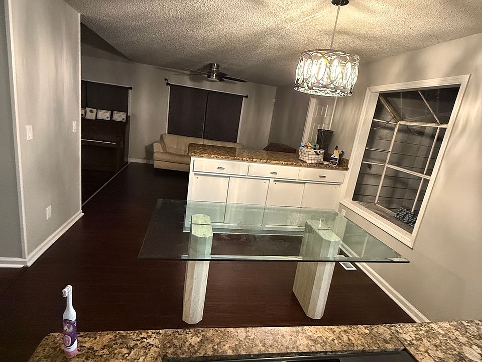 1st image of 605 Rock Shadow Ct
