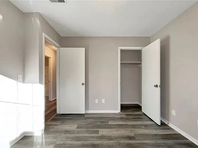 2809 Lamroc Rd — Photo 4