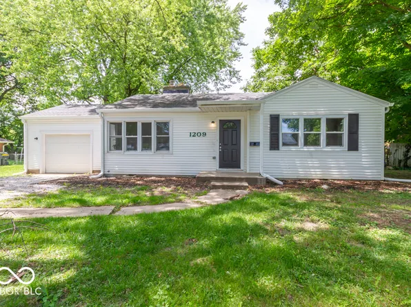 1209 Woodside Dr, Anderson, IN 46011