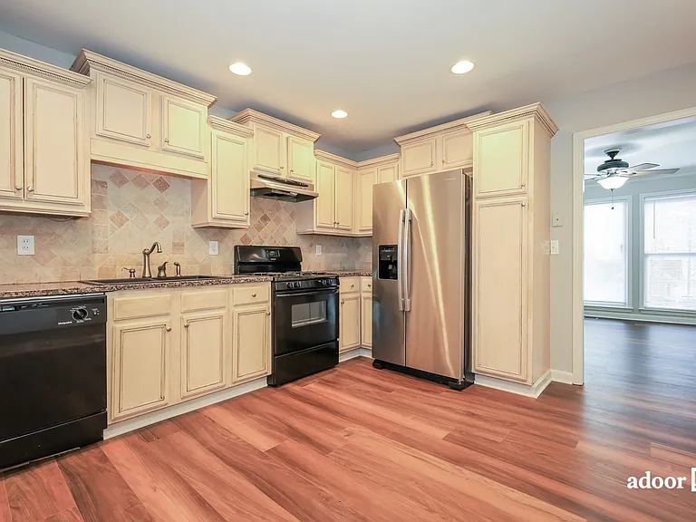 459 Amsterdam Way — Photo 2