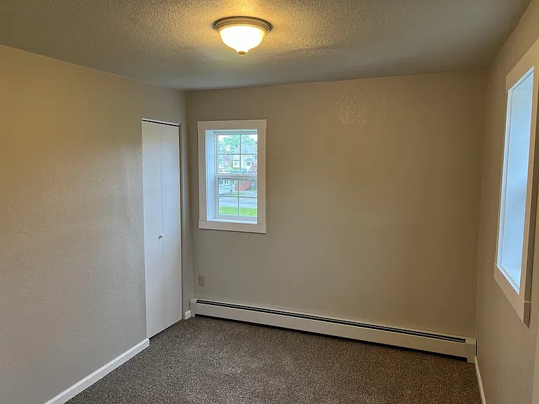 Bedroom 1 9'x11'