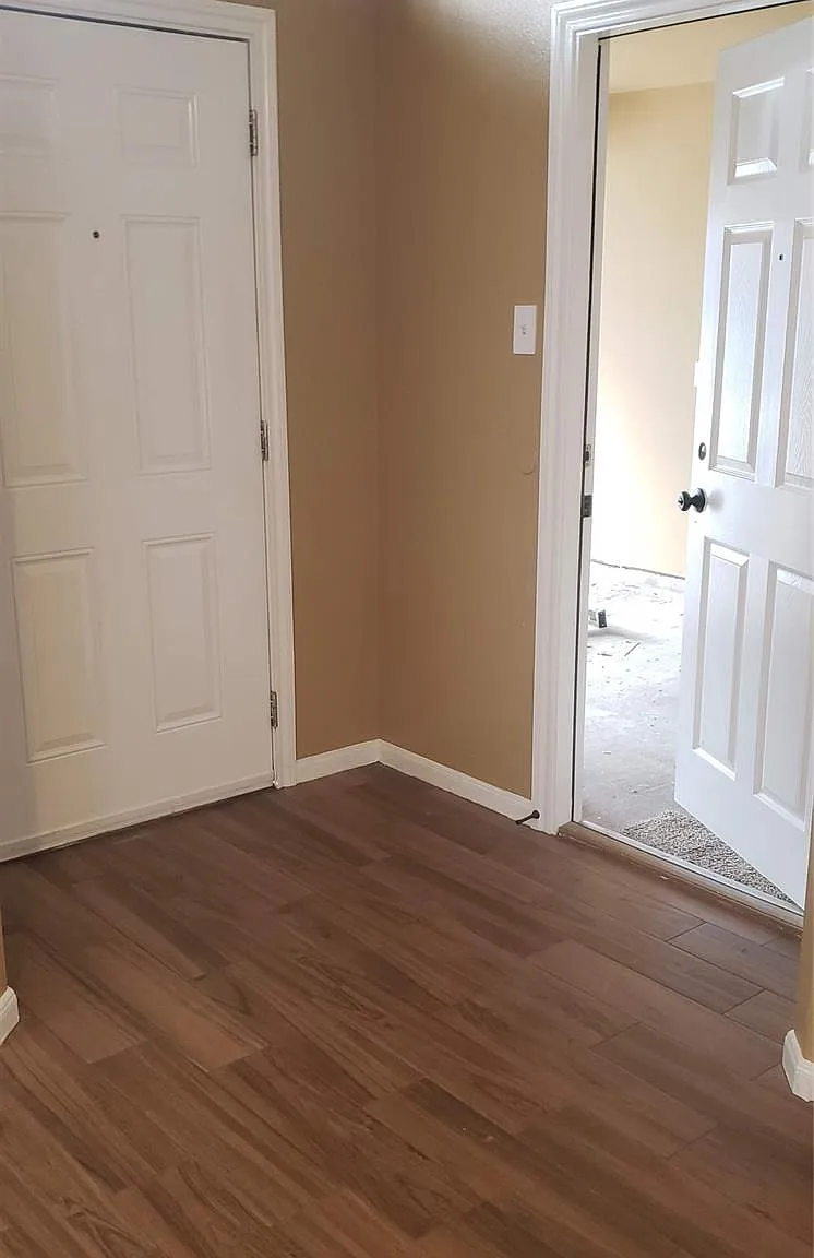 2 bed, 2.0 bath, 1215 sqft, $1,600 — Photo 3