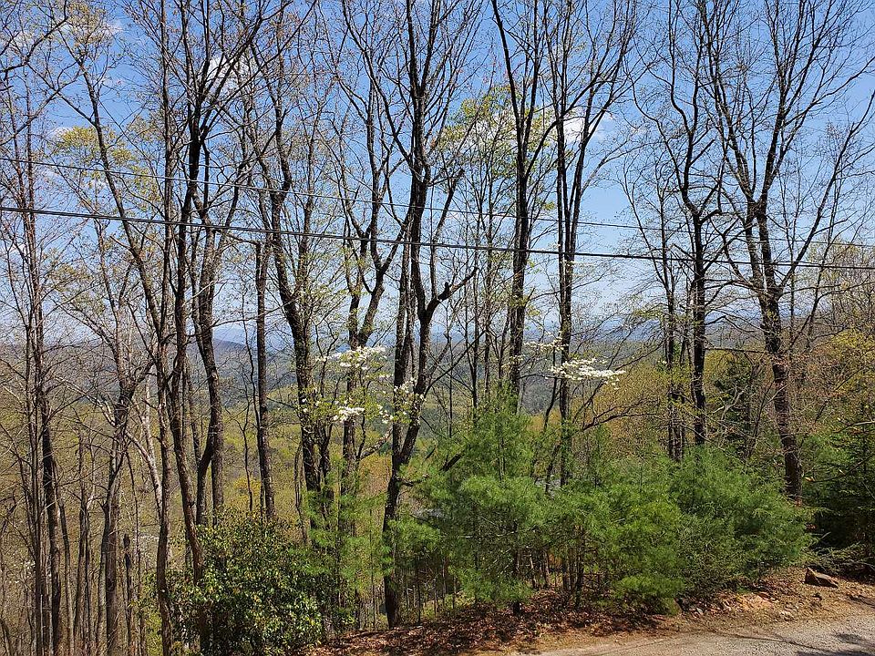 2nd image of Hideaway Mountain Dr