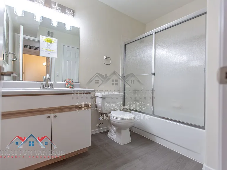 10401 N 52nd St #226 — Photo 16