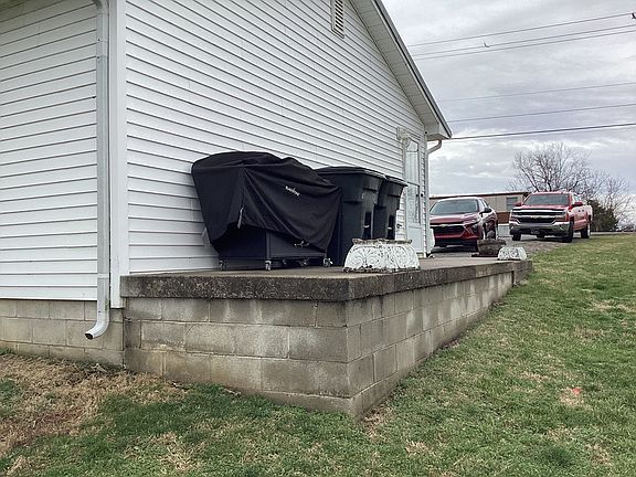 5th image of 259 Rucker St