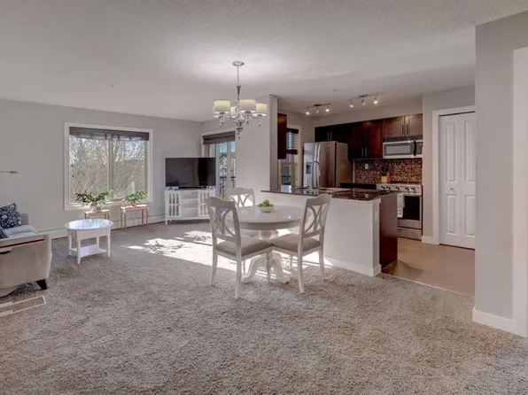 403 N Mackenzie Way SW #3301, Airdrie, AB T4B 3V7