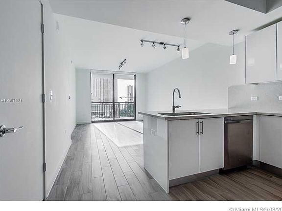3rd image of 999 SW 1st Ave APT 3310