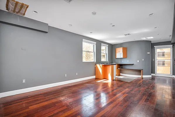 Sold by Ilite Realty Inc | media 14