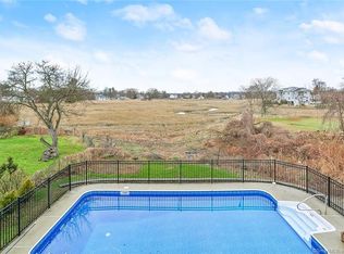 800 Oldfield Rd, Fairfield, CT 06824