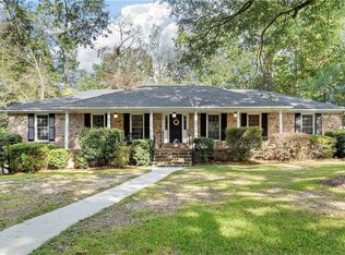 663 Ridgefield Rd, Mobile, AL 36608