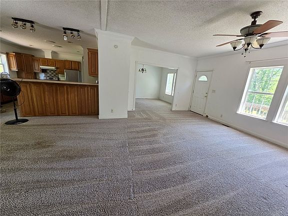 3rd image of 1400 Massey Rd