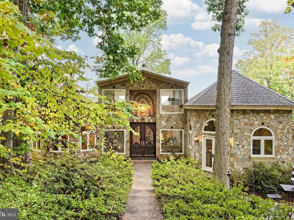 2870 Tuckers Ln, Linden, VA 22642