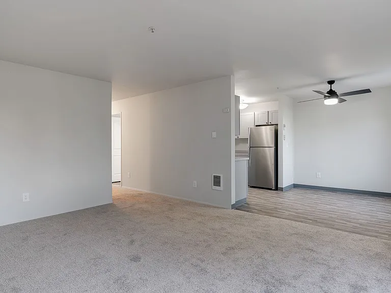 Violet Meadows Apartments — Photo 11