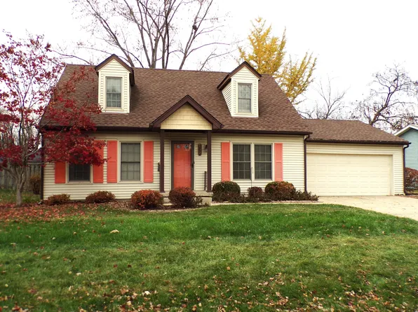 832 Phillips Ln, Seymour, IN 47274