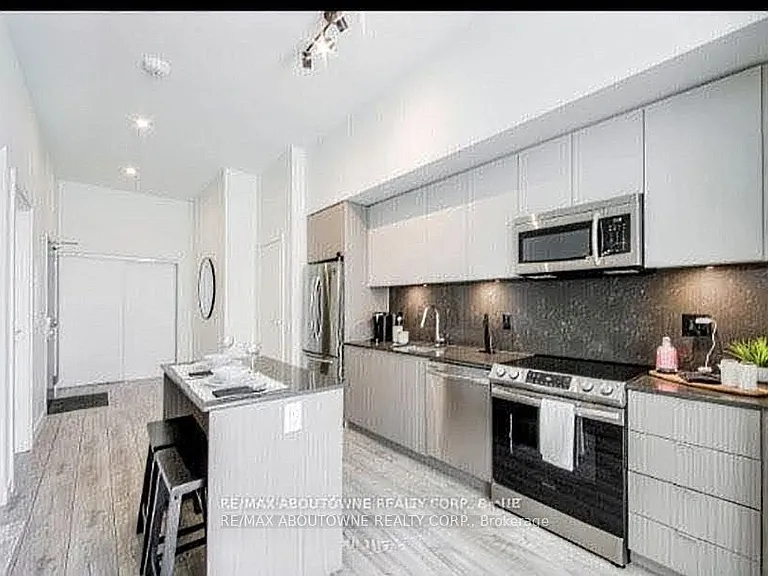 125 Bronte Rd #A0716 — Photo 3