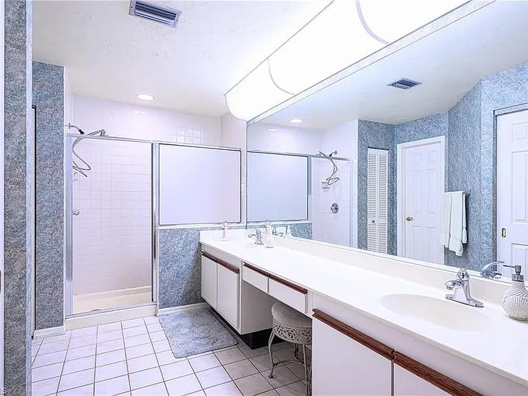 855 Reef Point Cir — Photo 17