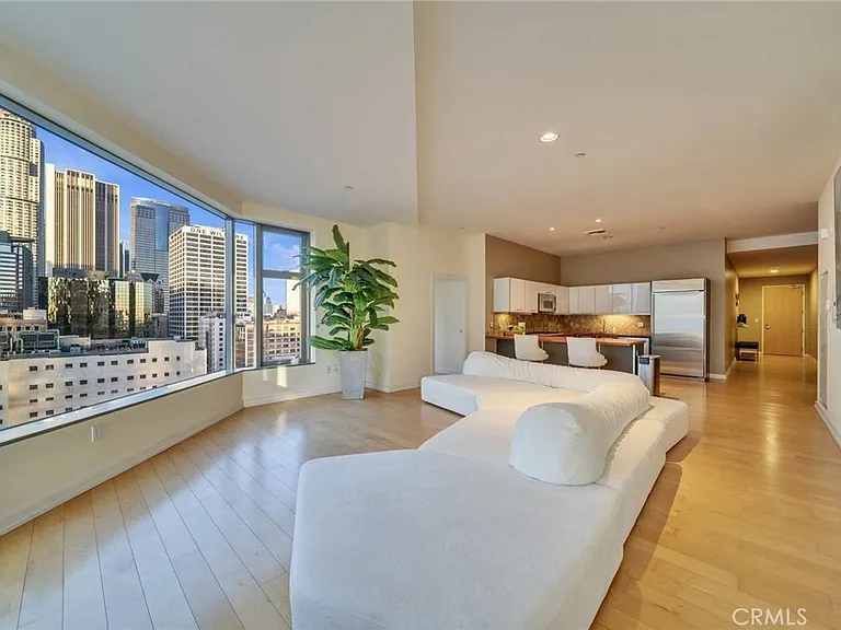 801 S Grand Ave #1305 — Photo 12