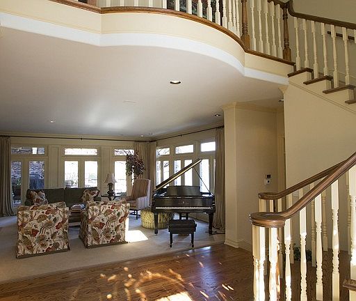 Majestic staircase off of entryway